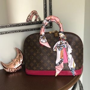 SALE💯%Authentic Louis Vuitton Alma PM